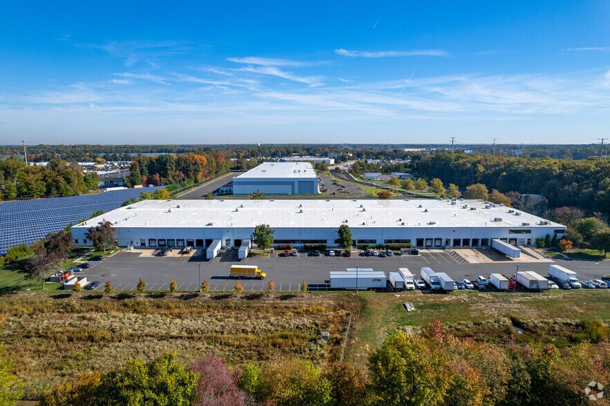 More Photos Of 2 Advantage Ct, Bordentown Distribution For Lease