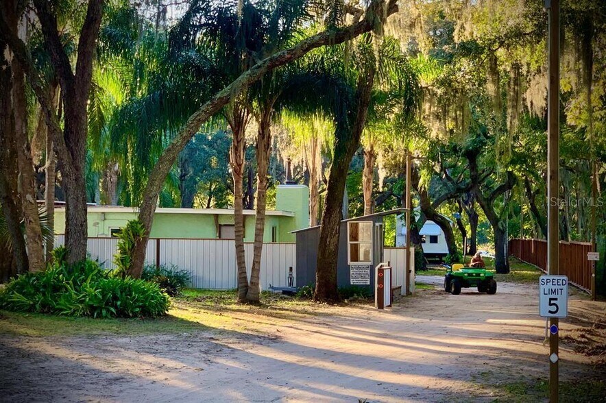 More Photos Of 28313 US Highway 27, Leesburg Multifamily For Sale