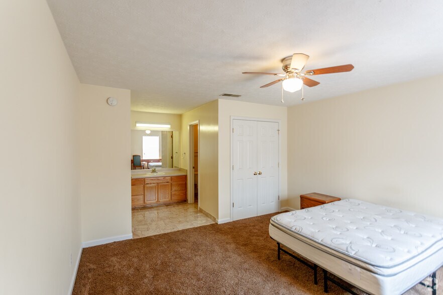 More Photos Of 1238 Sloan St, Murfreesboro Apartments For Sale