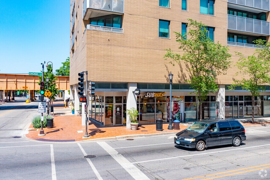 More Photos Of 900-910 Chicago Ave, Evanston Apartments For Lease