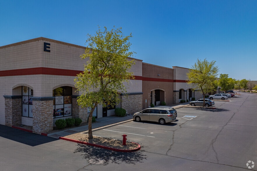 More Photos Of 1050 N Fairway Dr, Avondale Unknown For Lease