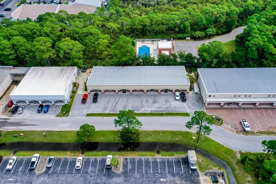 More Photos Of 101 Business Centre Dr, Miramar Beach Service For Lease