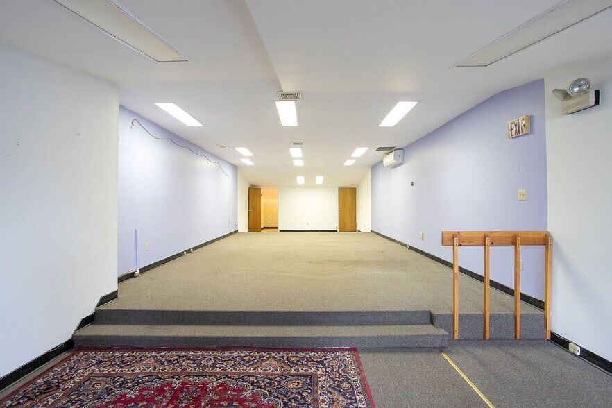 More Photos Of 490 Main St, Great Barrington Storefront Retail Office For Sale