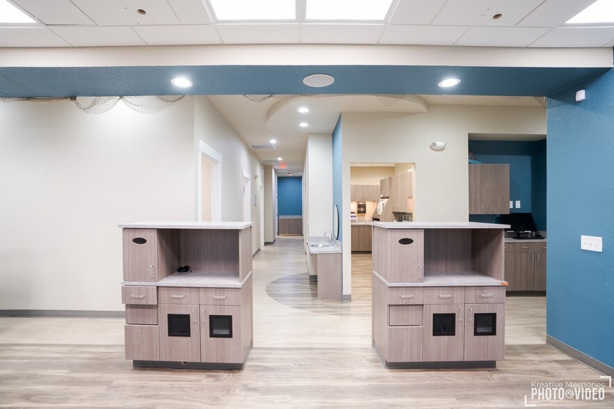 Primary Photo Of 530 Running W Dr, Gillette Healthcare For Sale