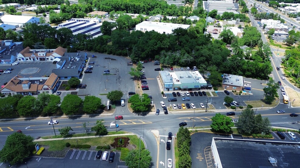 More Photos Of 802 W Park Ave, Ocean Office For Lease