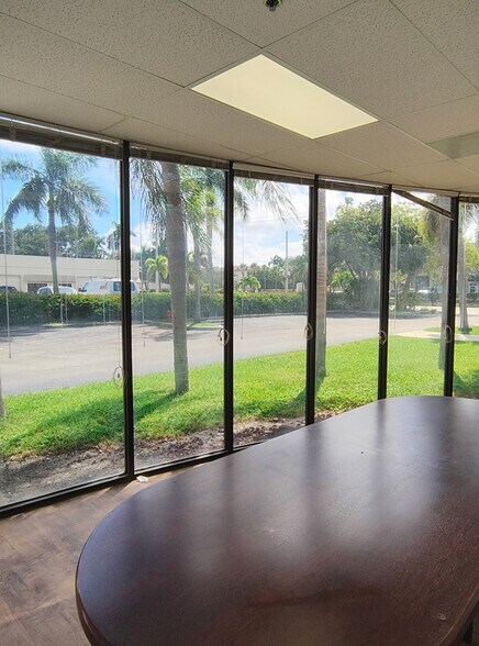 More Photos Of 3020 High Ridge Rd, Boynton Beach Showroom For Lease