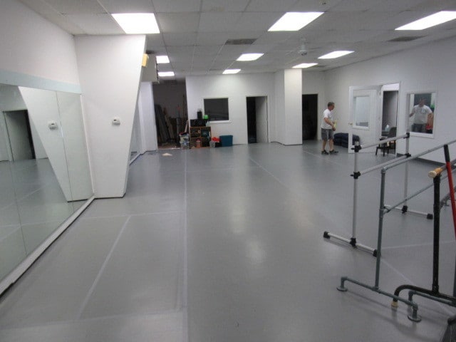 More Photos Of 7578 N Broadway, Red Hook Office For Lease