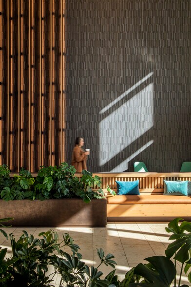 More Photos Of 1900 16th St, Denver Office For Lease