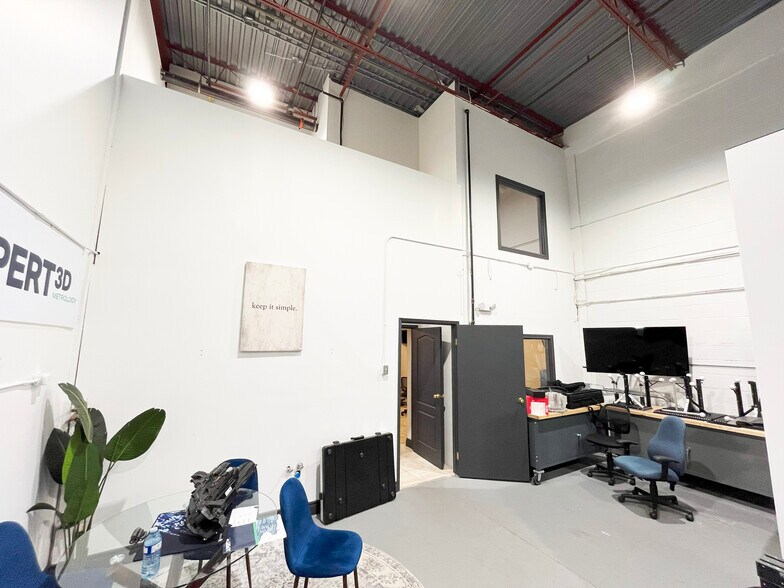 More Photos Of 5100 S Service Rd, Burlington Office For Lease