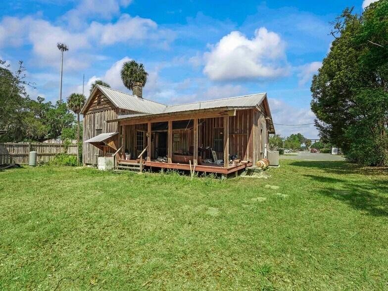 More Photos Of 4241 County Road 106, Oxford Office For Sale