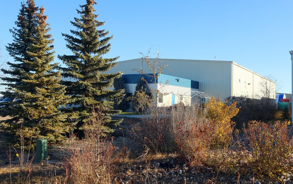 More Photos Of 1203 4th St, Nisku Manufacturing For Lease