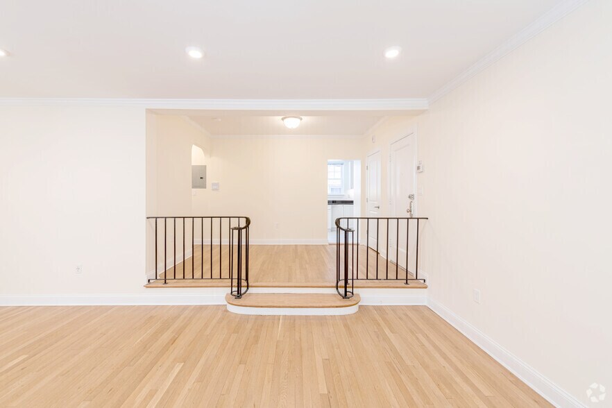 More Photos Of 1223 Beacon St, Brookline Apartments For Lease