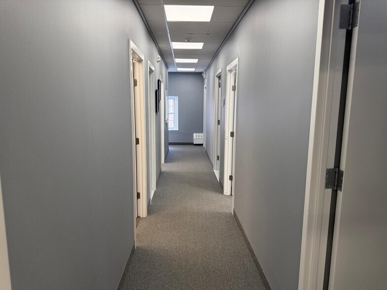 More Photos Of 2 Stowe Rd, Peekskill Medical For Lease