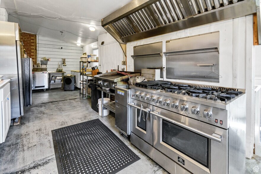 More Photos Of 310 N Main St, Monroe Hotel For Sale