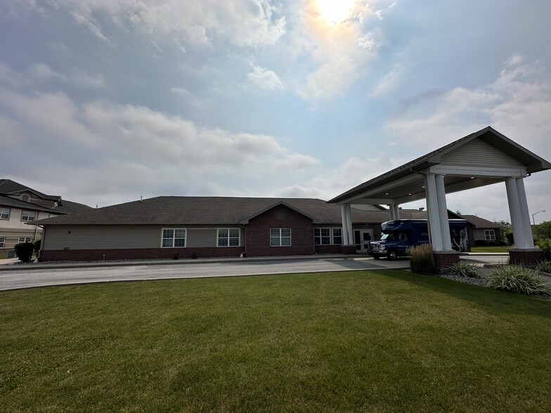 Primary Photo Of 300-330 W 89th St, Merrillville Medical For Lease