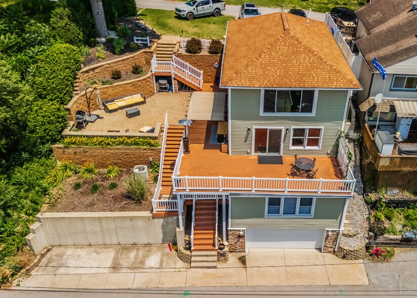 More Photos Of 13512 Dewey St, Cedar Lake Multifamily For Sale