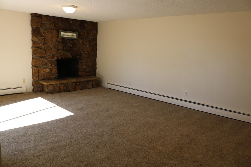 More Photos Of 333 23rd Ave, Longmont Apartments For Sale