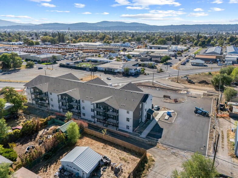 More Photos Of 1651 E North Foothills Dr, Spokane Apartments For Sale