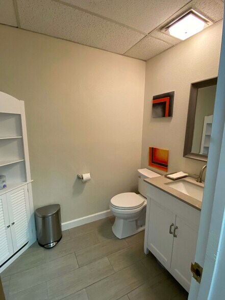 More Photos Of 8000 E Prentice Ave, Englewood Medical For Sale