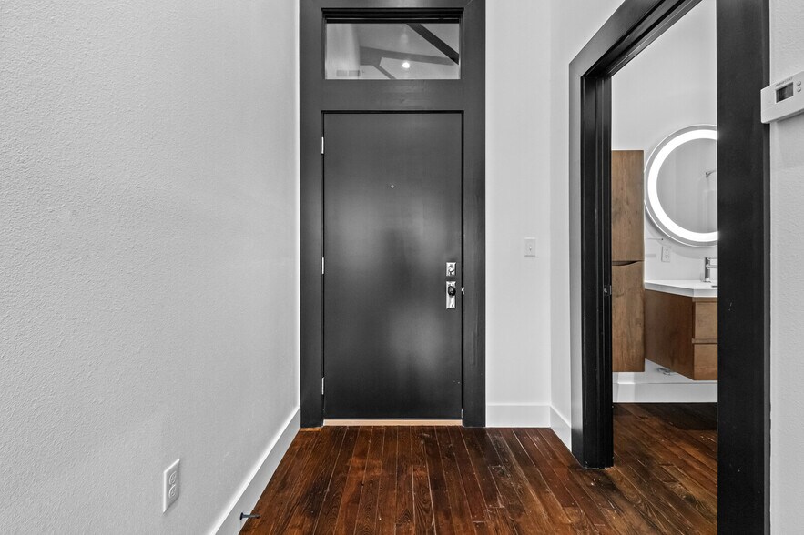 More Photos Of 124 S Joplin Ave, Joplin Warehouse For Sale