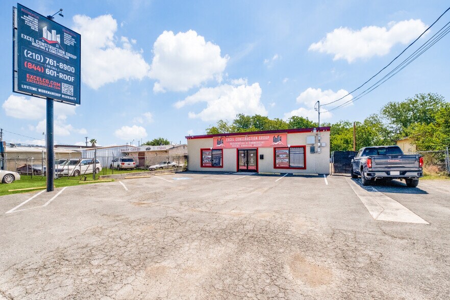 More Photos Of 2616 SW Loop 410, San Antonio Showroom For Sale