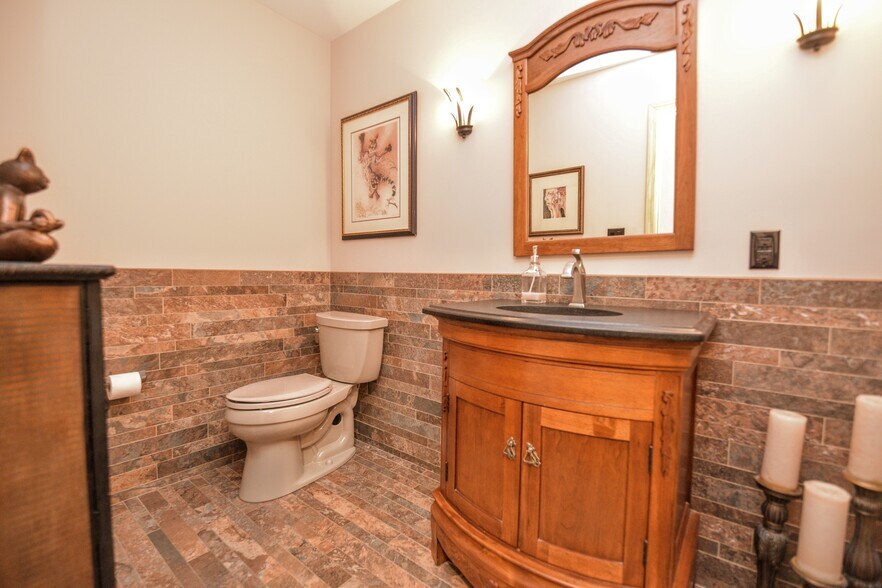 More Photos Of 455 Newark Pompton Tpke, Wayne Office Residential For Lease