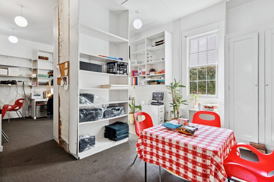 More Photos Of 3801 Magazine St, New Orleans Freestanding For Sale