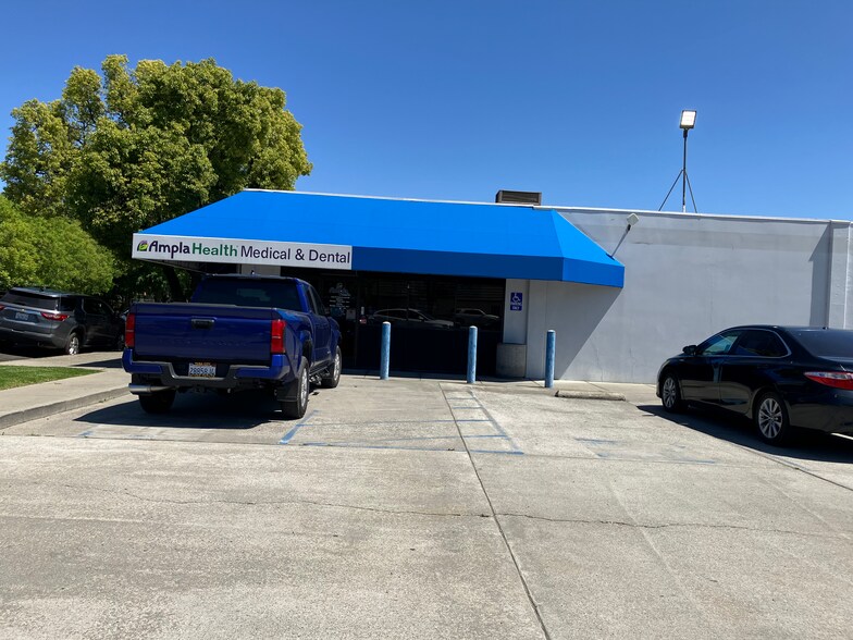 More Photos Of 541 Fremont St, Colusa Showroom For Sale
