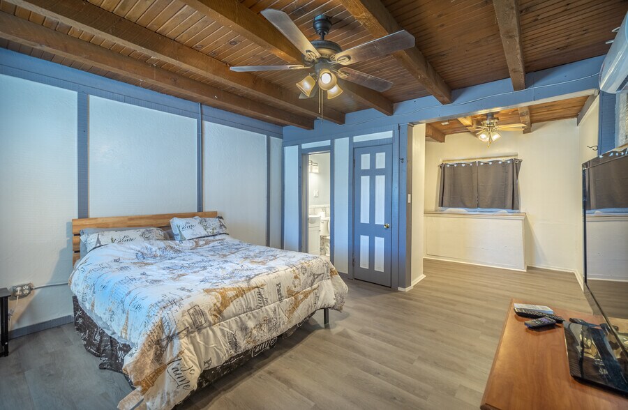 More Photos Of 2306 Sudderth Dr, Ruidoso General Retail For Sale