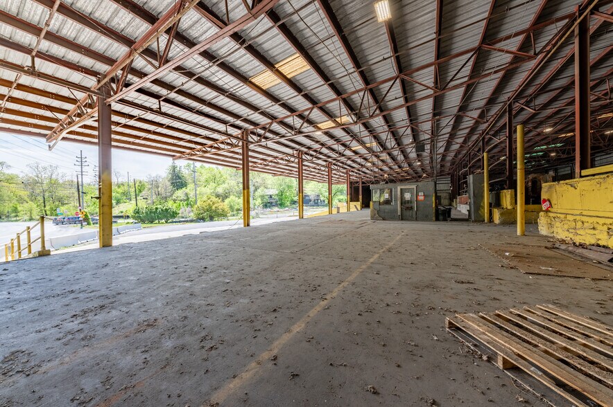 More Photos Of 164 Eyster Rd, Halltown Manufacturing For Sale