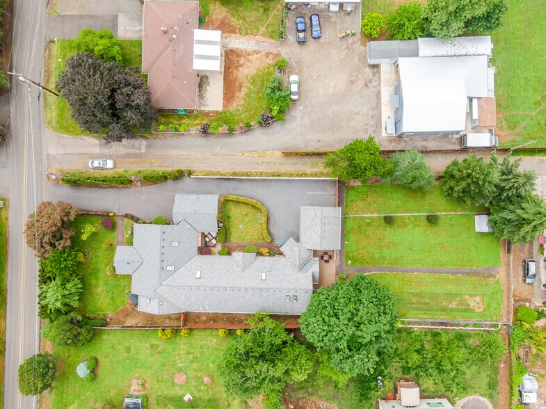 More Photos Of 14547 Thayer Rd, Oregon City Congregate Senior Housing For Sale