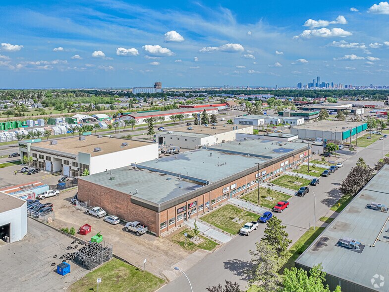More Photos Of 12855-12873 141 St NW, Edmonton Service For Lease
