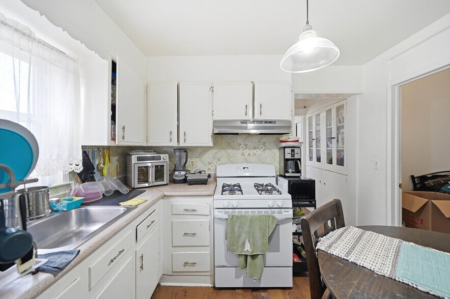 More Photos Of 775 Nepperhan Ave, Yonkers Multifamily For Sale