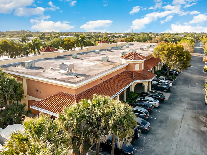 More Photos Of 28520 S Tamiami Trl, Bonita Springs Unknown For Lease