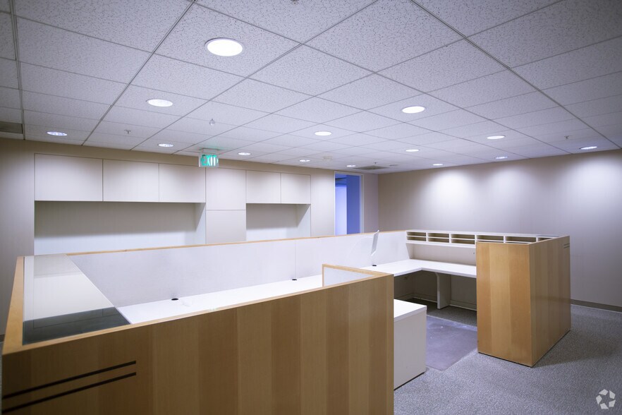 More Photos Of 520 S Grand Ave, Los Angeles Office For Lease