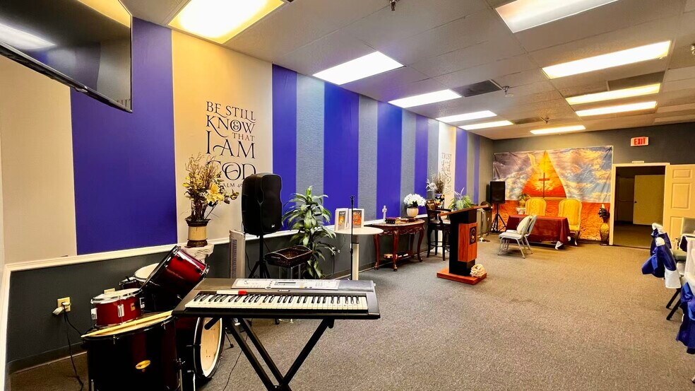 More Photos Of 1602-1670 W Airport Blvd, Sanford Unknown For Lease