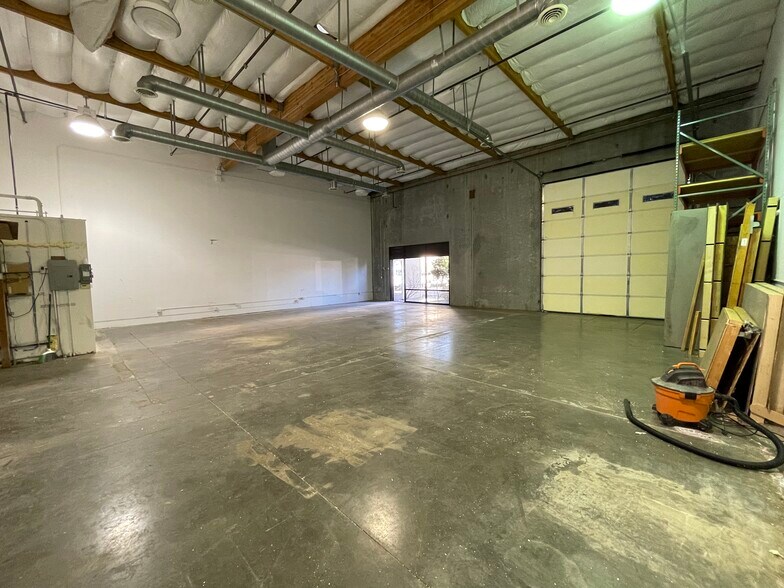 More Photos Of 460-480 Technology Way, Napa Flex For Lease