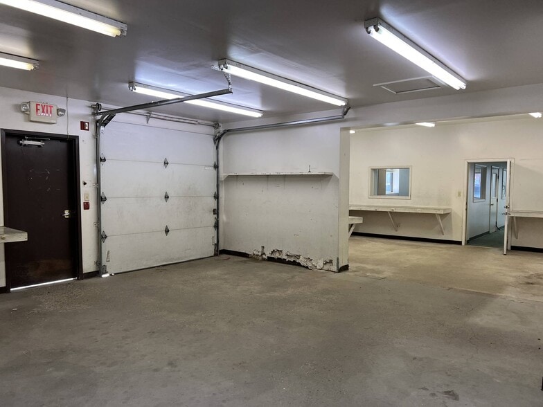 More Photos Of 603-615 E Jefferson St, Plymouth Office For Sale