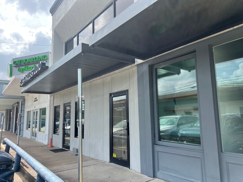 More Photos Of 2516-2520 Times Blvd, Houston Storefront Retail Office For Lease