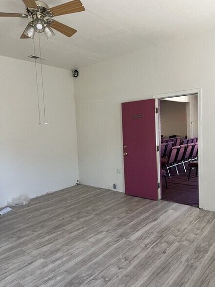 More Photos Of 8225 Main St, Los Angeles Religious Facility For Lease