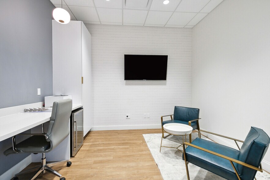 More Photos Of 3908 Veterans Memorial Blvd, Metairie General Retail For Sale