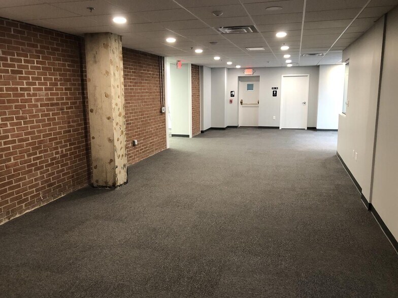 More Photos Of 800 New Holland Ave, Lancaster Coworking Space