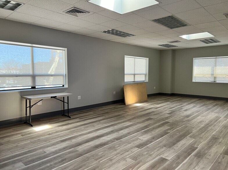 Primary Photo Of 13343 35th Ave, Flushing Office For Lease