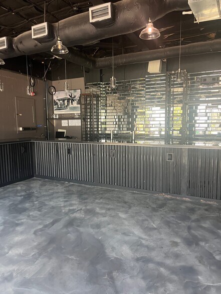 More Photos Of 1901 Taft St, Houston Restaurant For Lease