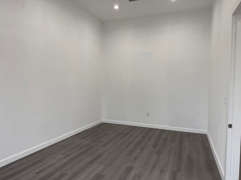 More Photos Of 26621 Field Cook Rd, Katy Office For Lease