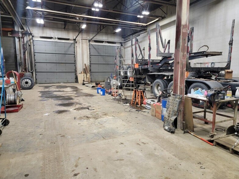 More Photos Of 9499 Milwaukee Way, Prince George Distribution For Lease