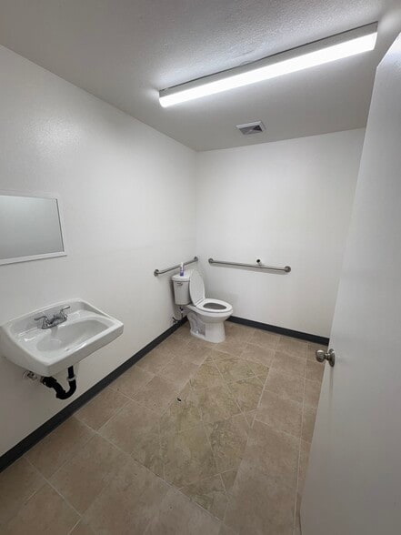 More Photos Of 3876 Downing Ave, Baldwin Park Warehouse For Lease