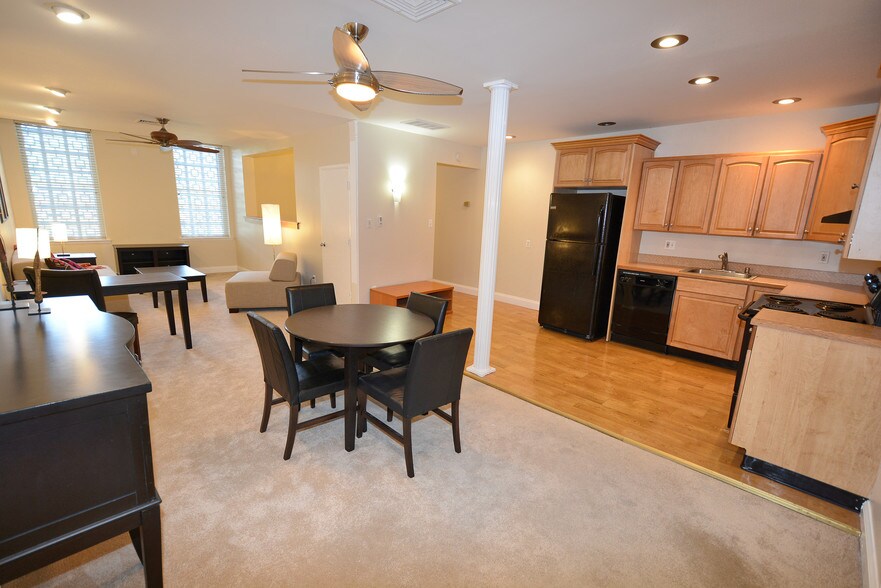 More Photos Of 2115 N Charles St, Baltimore Office Residential For Lease