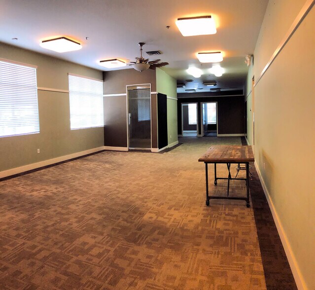 More Photos Of 120 Guthrie Ln, Brentwood Health Club For Lease