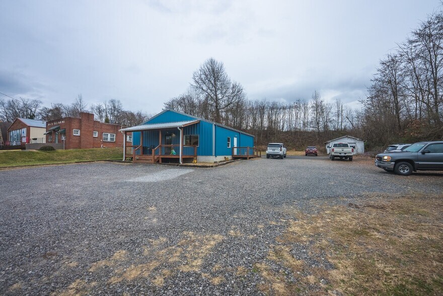 More Photos Of 19462 Lee Hwy, Abingdon General Retail For Sale